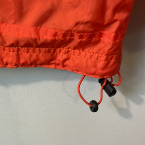 Gap kids packable hooded windbreaker with jersey lining in size 6-8. Ex. Cond - Picture 2 of 10